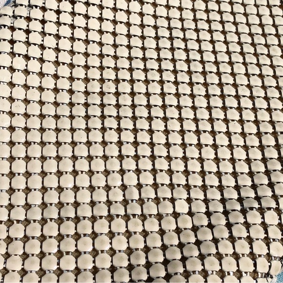 Ivory Metal Mesh Zip Purse Bag - Picture 3 of 5